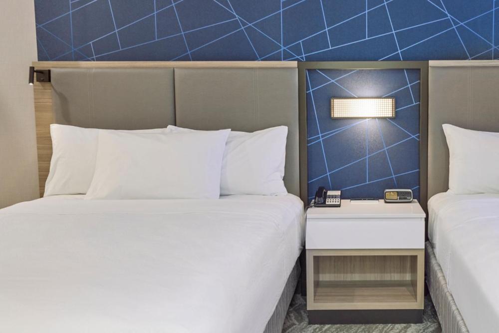 Suite with Two Queen Trundle Beds interior